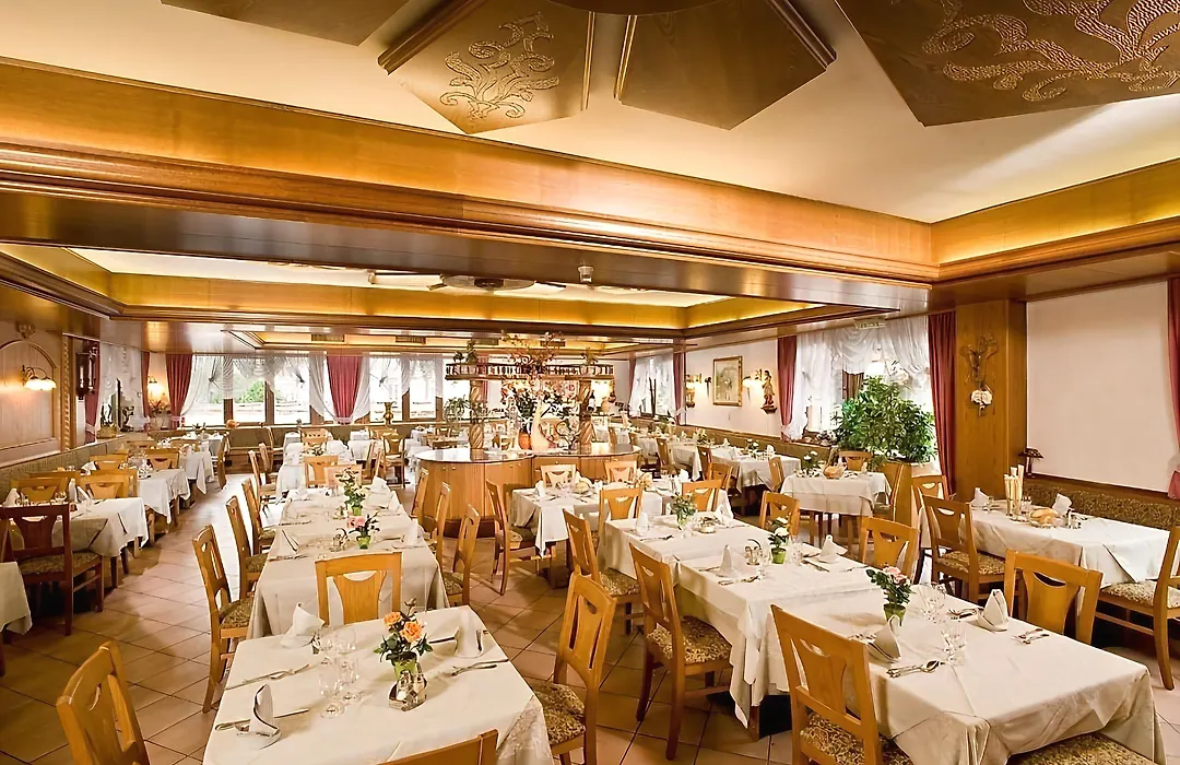 Lady Maria Hotel Wellness & Resort-1
