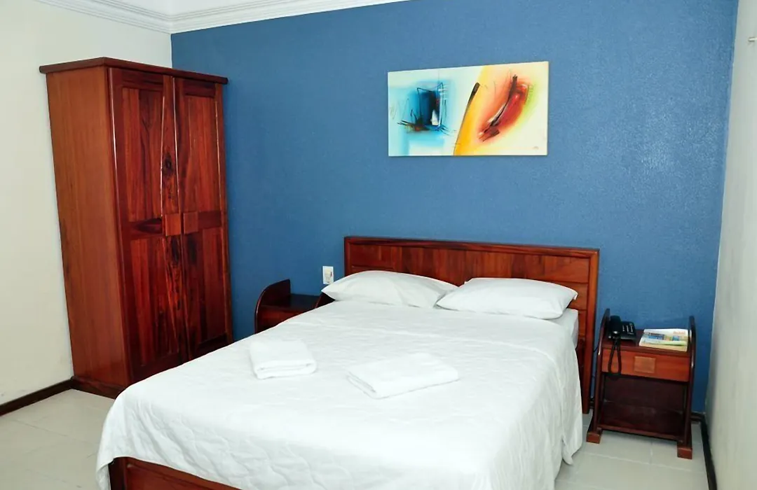 Machado'S Plaza Hotel-1