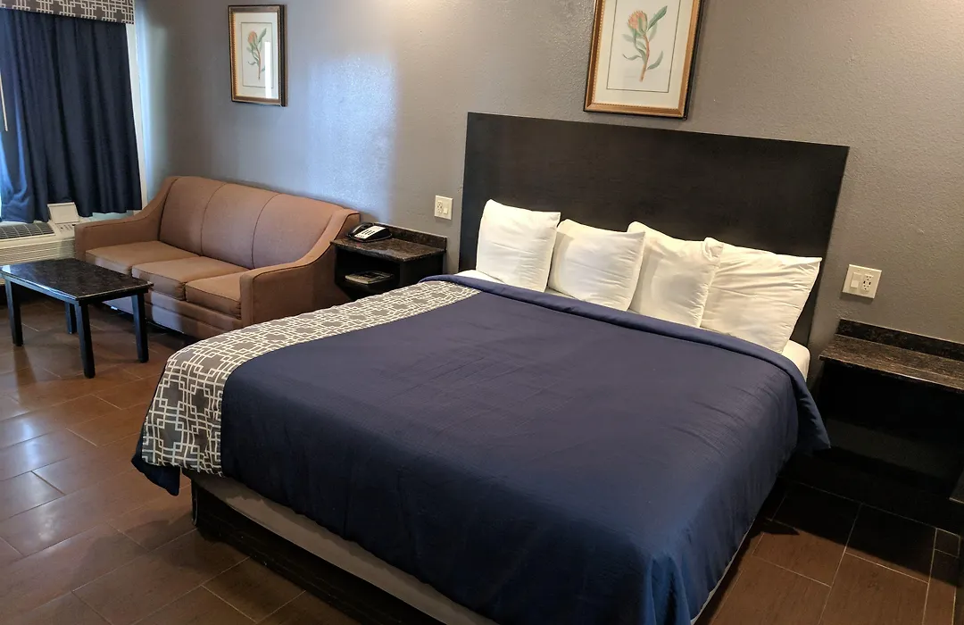 Americas Best Value Inn - Brownsville-1