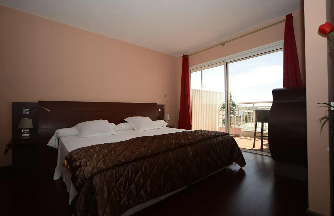 Hotel Sarah Nui-1