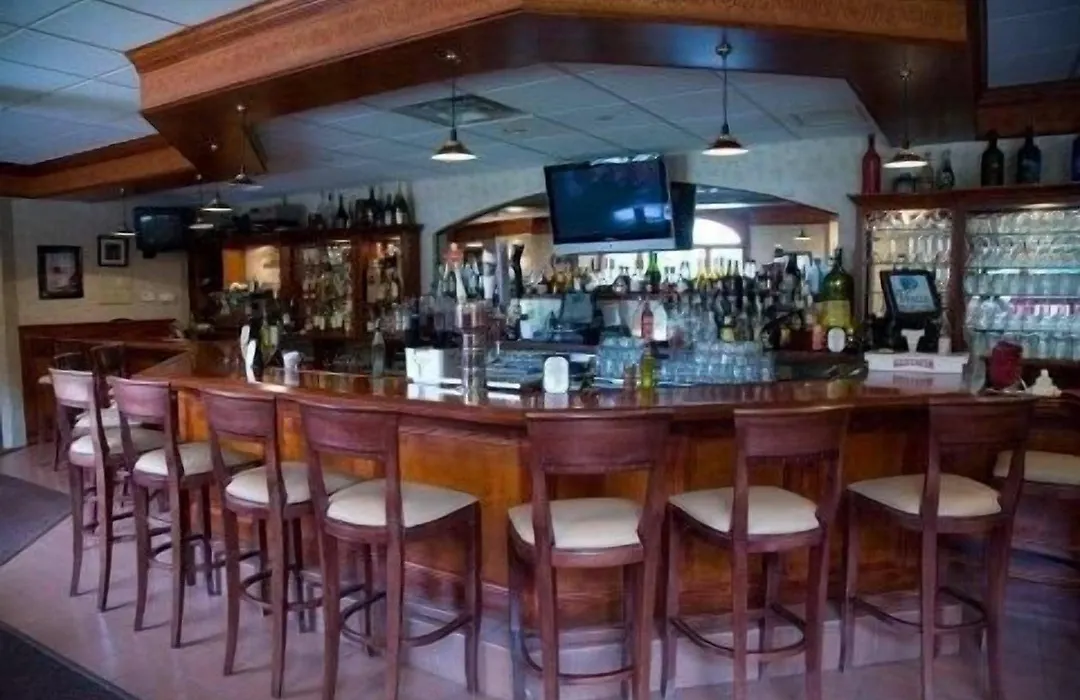 Winnapaug Inn-1