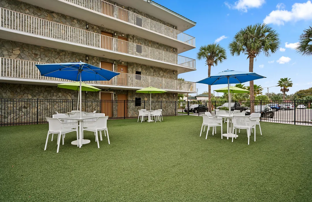 Park Royal Orlando-1