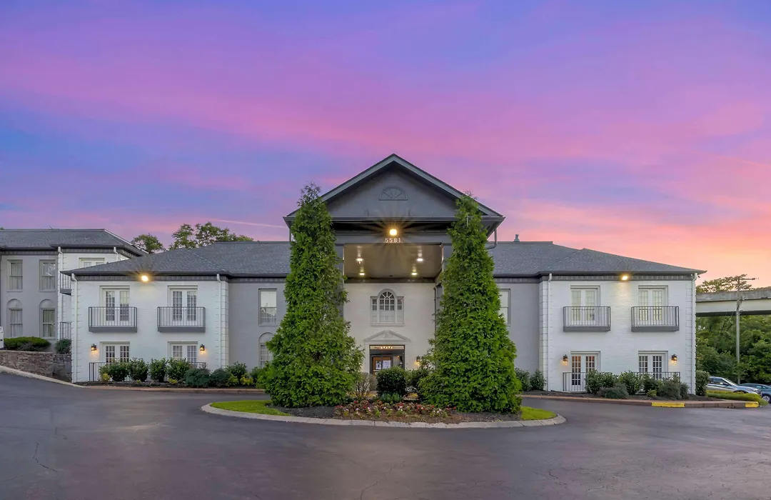 Best Western Brentwood-1