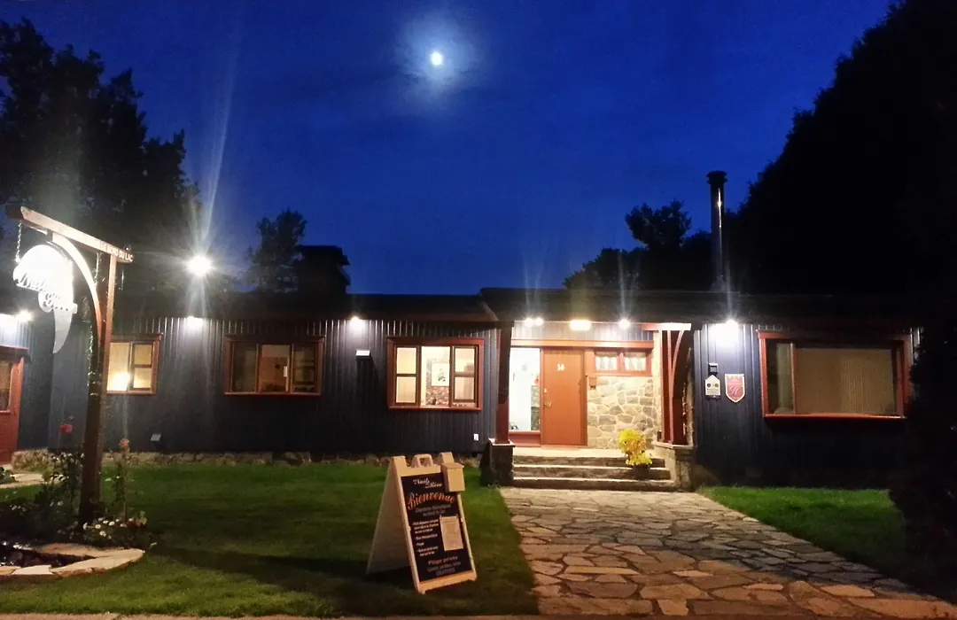Auberge Aux Nuits De Reve-1