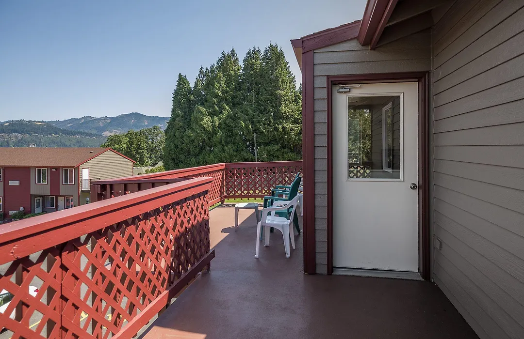 Riverview Lodge-1