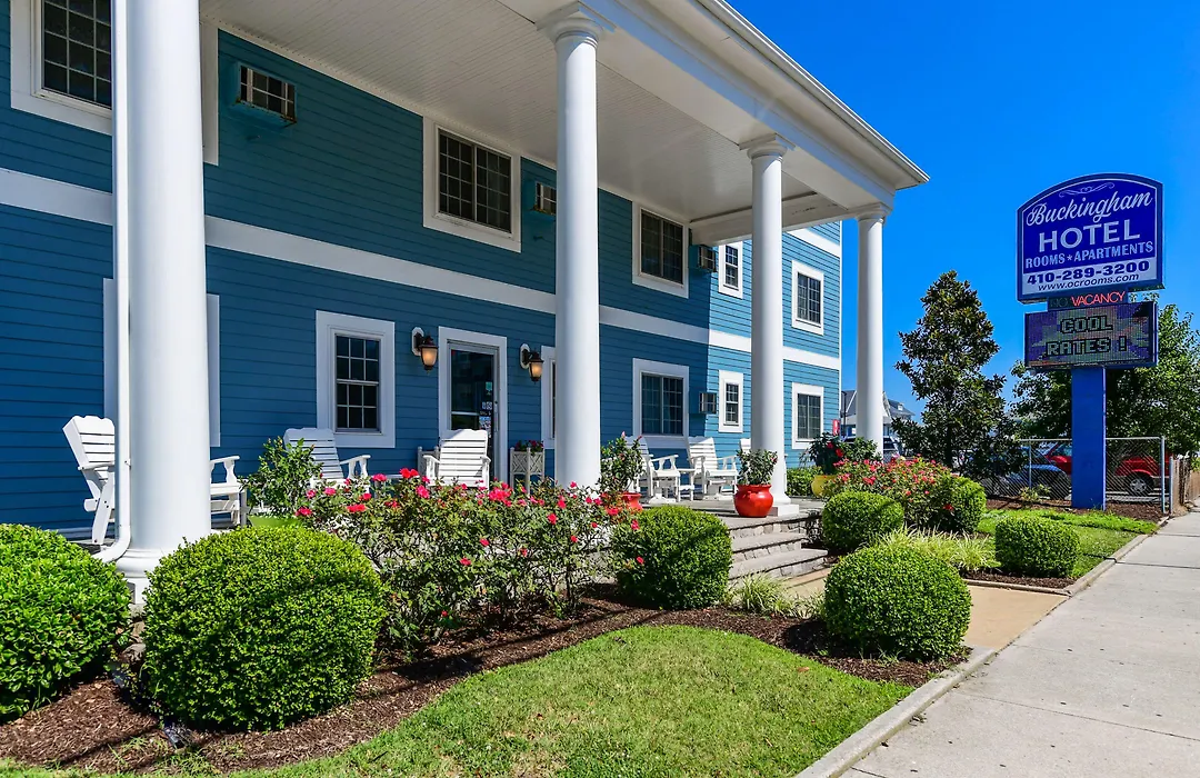 Commander Beach House Hotel-1