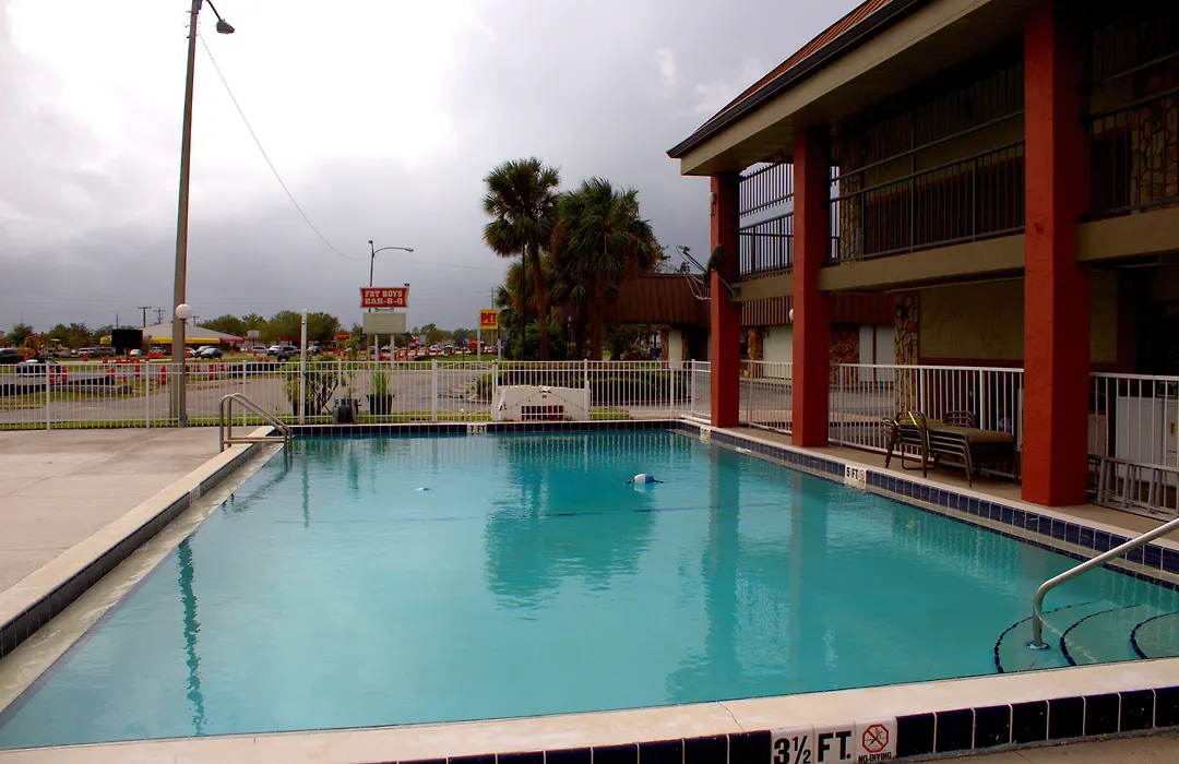 Polynesian Inn-1