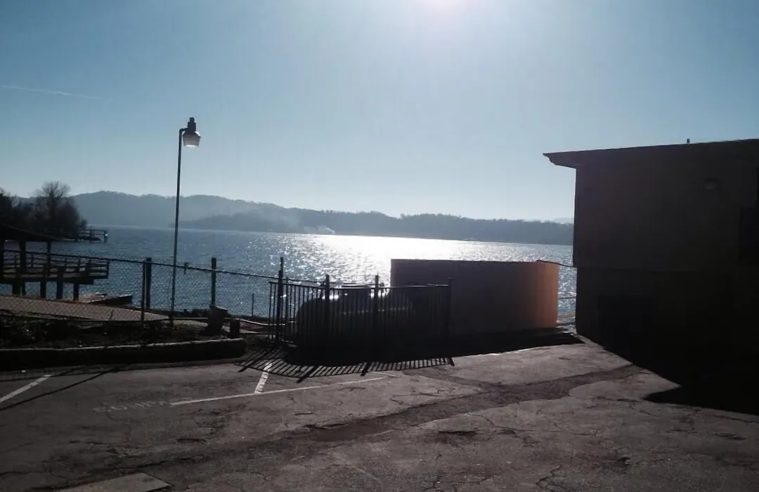 Lake Marina Inn-1