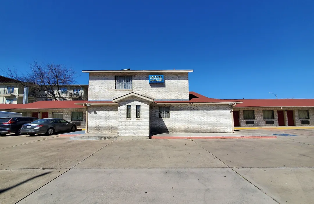 River Inn Motel-1
