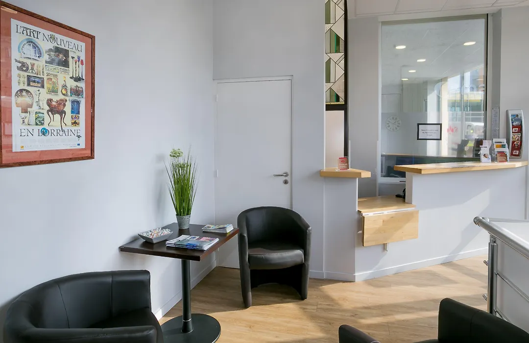 Hotel Foch Nancy Gare-1