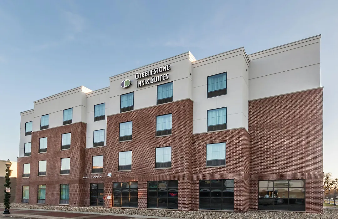 Cobblestone Inn & Suites - Waverly-1