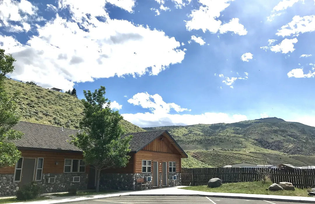 Holiday Lodge-1