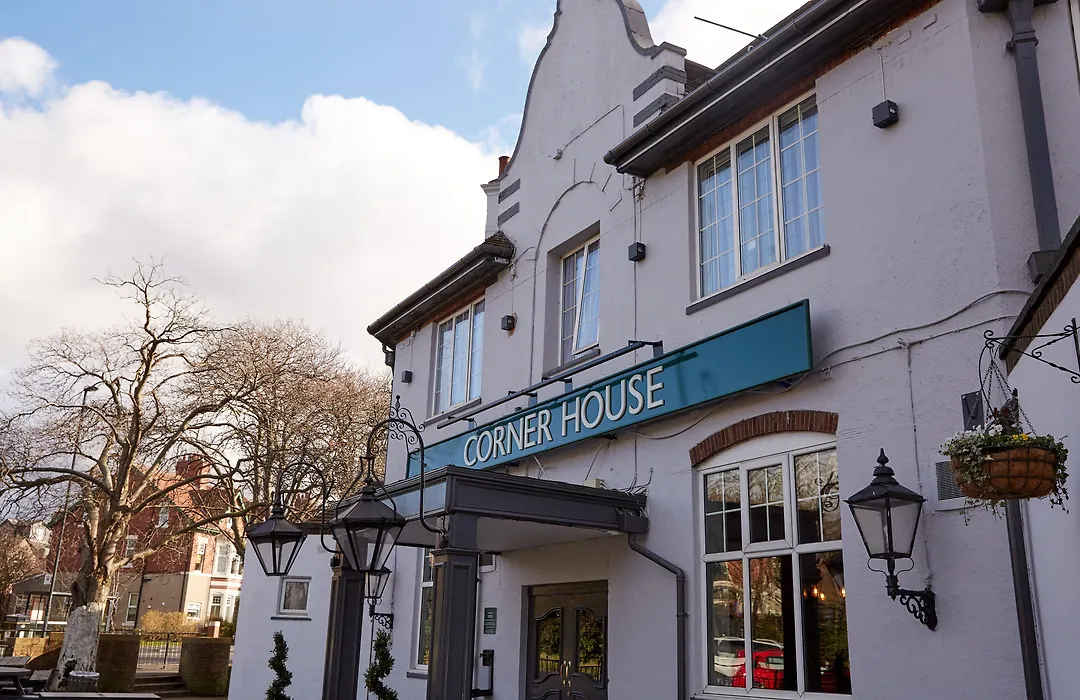 Corner House Inn By Greene King Inns-1