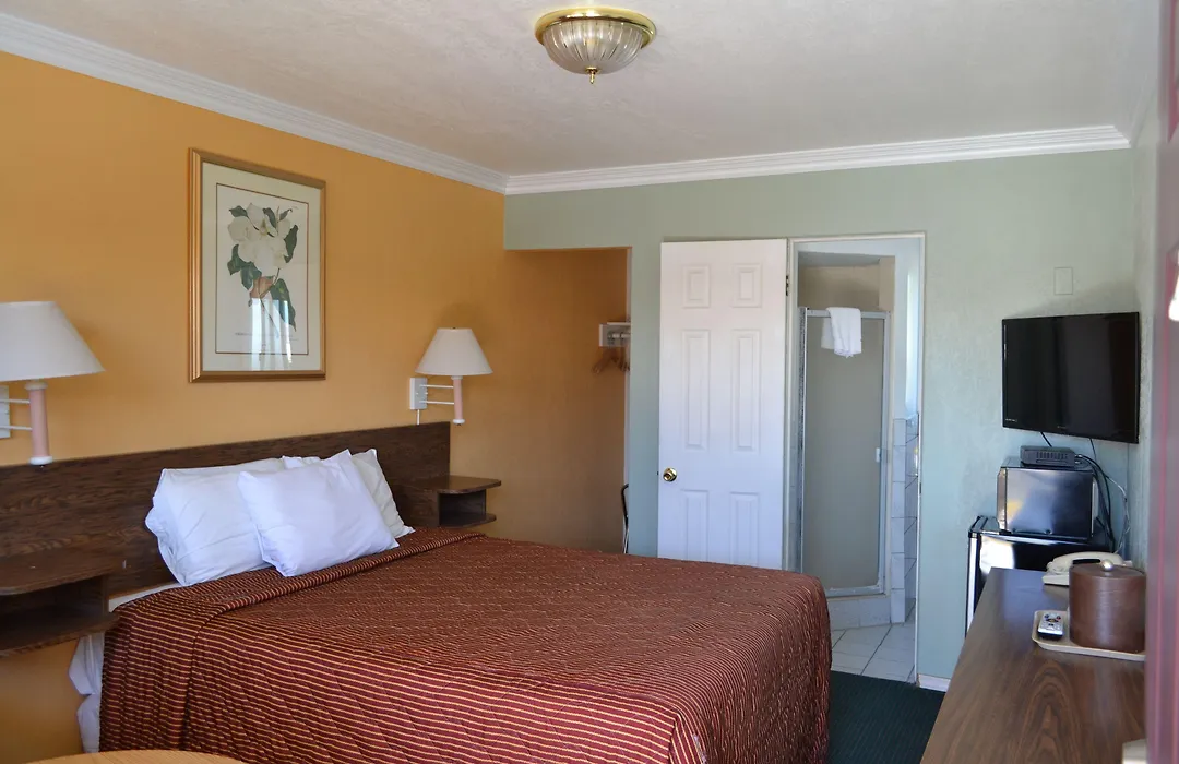Budget Inn-1