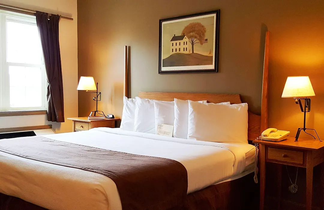 Lodging On The Square-1