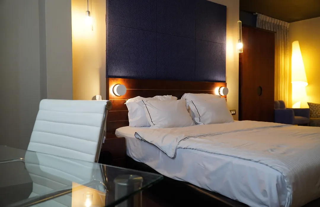 Play Seaport Suite Hotel Tlv-1