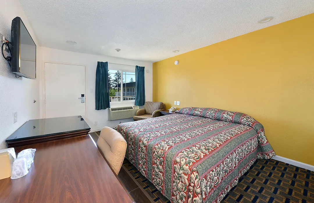 Budget Inn By 101 Bus From Downtown-1