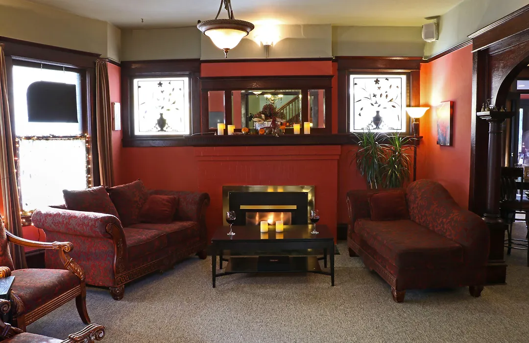 Greenbriar Inn-1