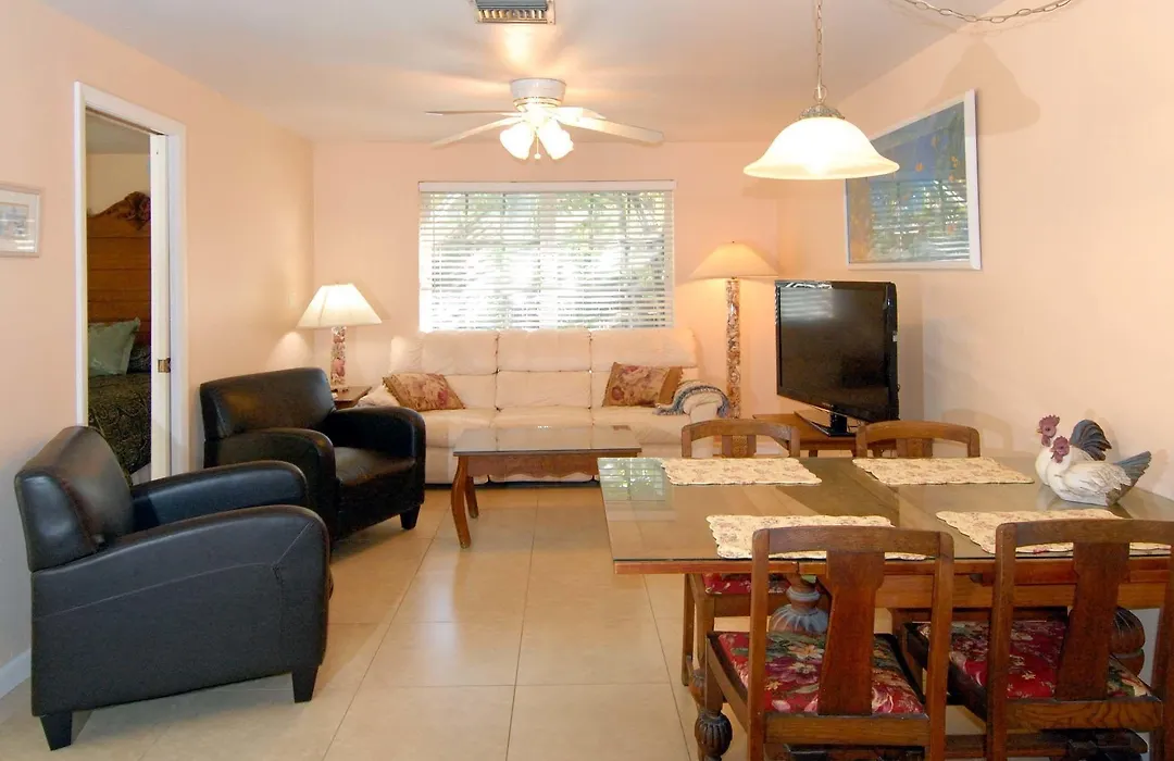 Seahorse Cottages - Adults Only-1