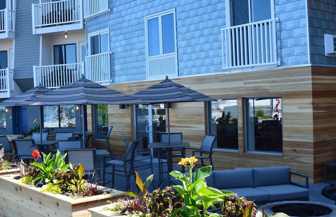 Rockland Harbor Hotel-1