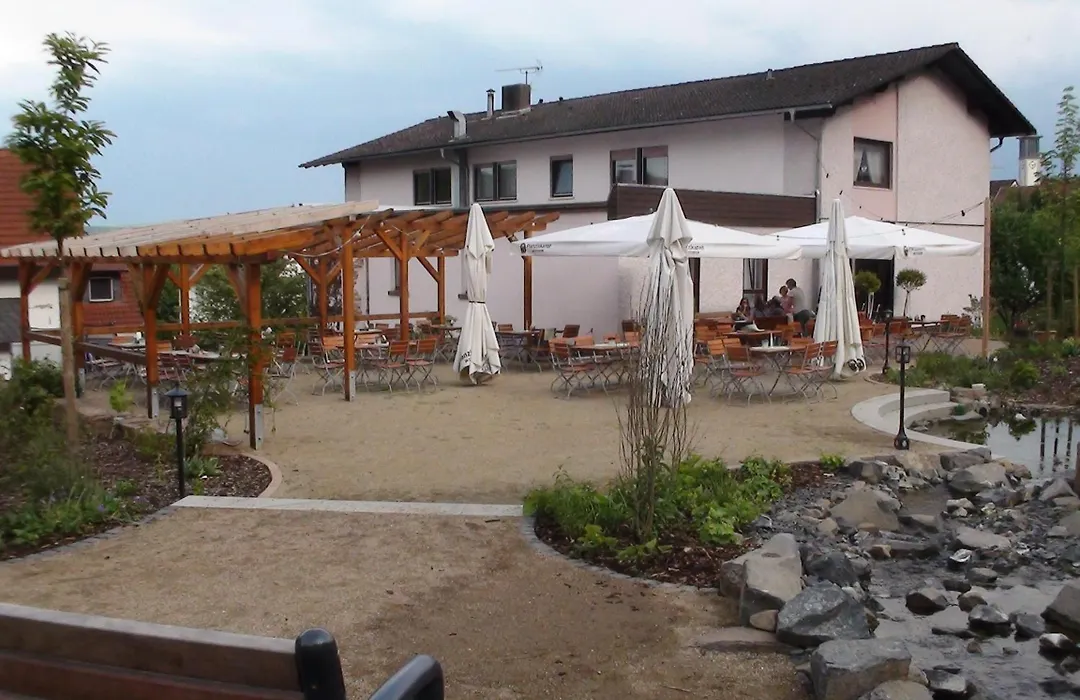 Bayrischer Hof-1
