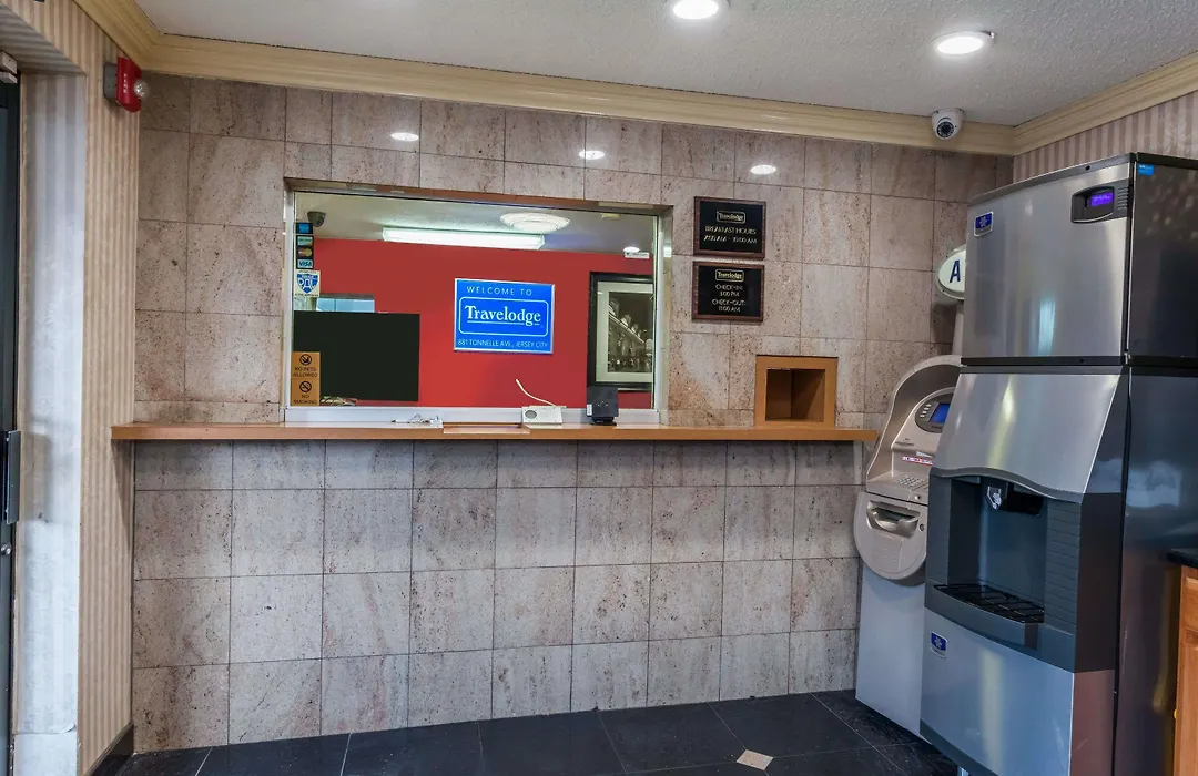 Travelodge By Wyndham Jersey City-1