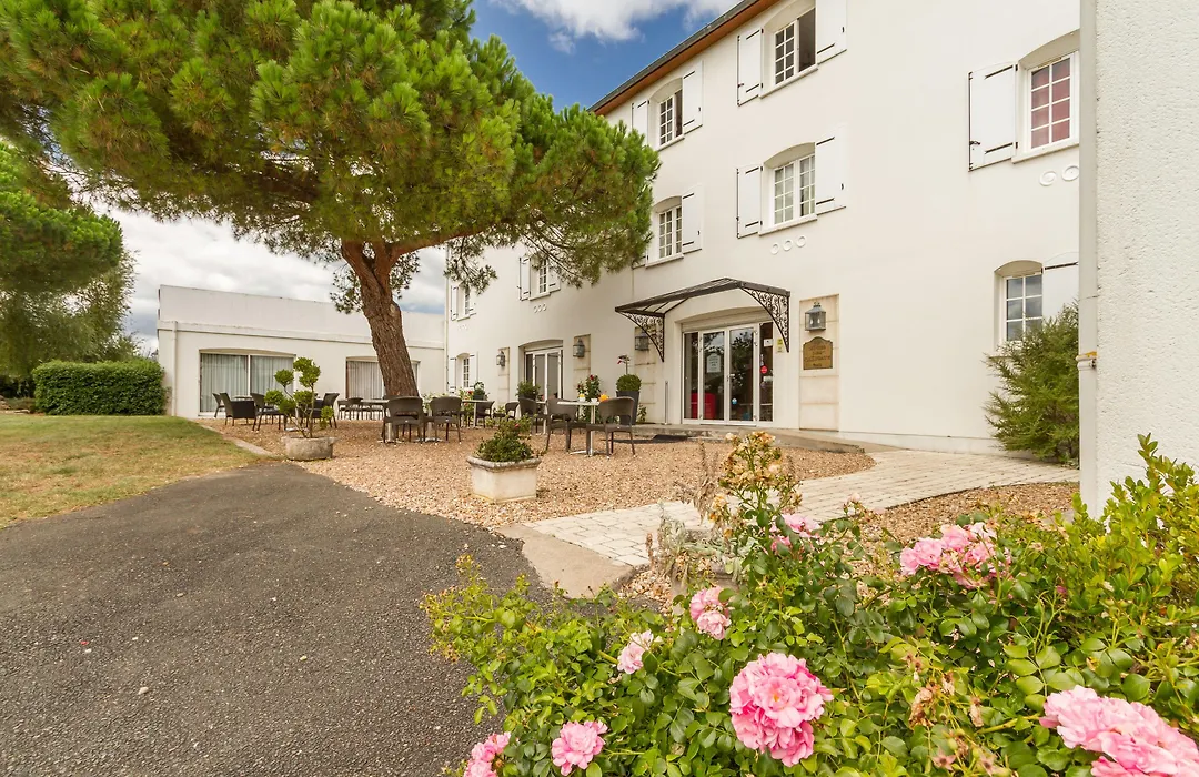 Logis Hôtel des Châteaux-1