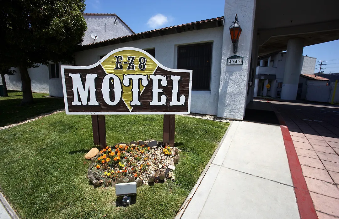 Ez 8 Motel Old Town-1
