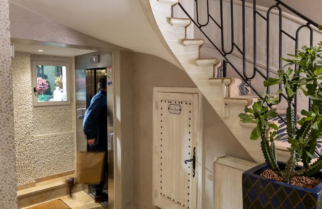Hotel Daumesnil-Vincennes-1