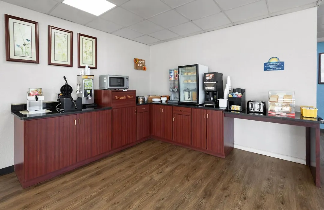 Days Inn By Wyndham Cambridge-1