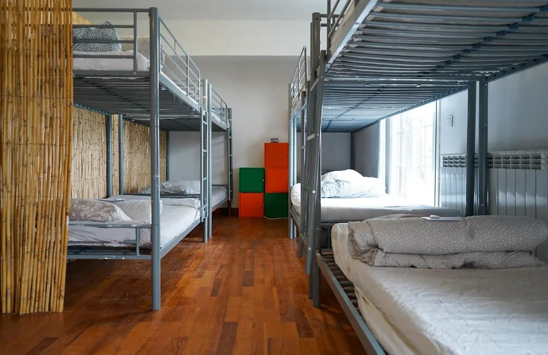 Surf Camp San Sebastian Partyhostel-1