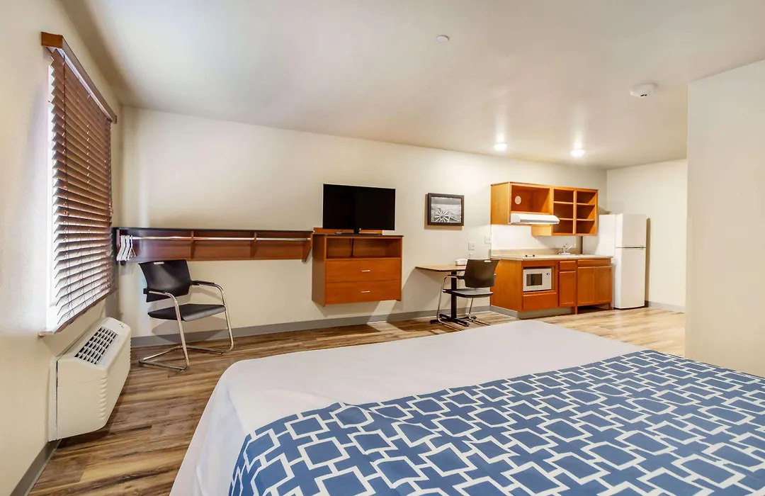 Econo Lodge Burlington I-70-1