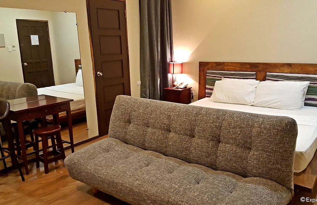 Golden Gate Suites-1