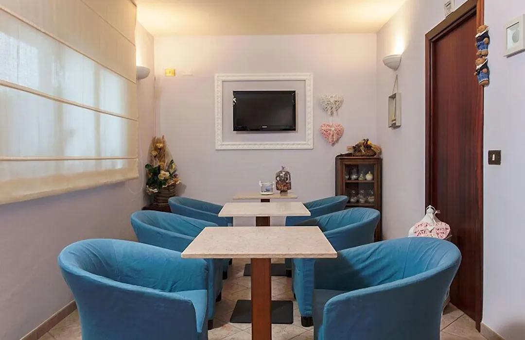 Hotel Airone B&B Camere e Appartamenti-1