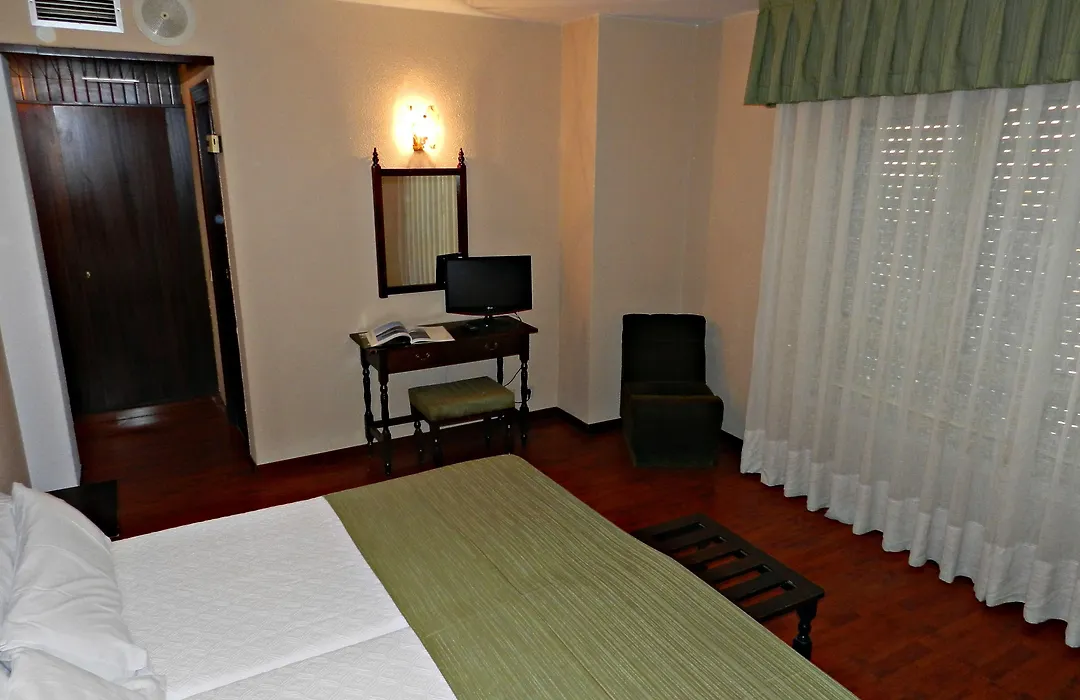 Hotel Alda Centro Gijón-1