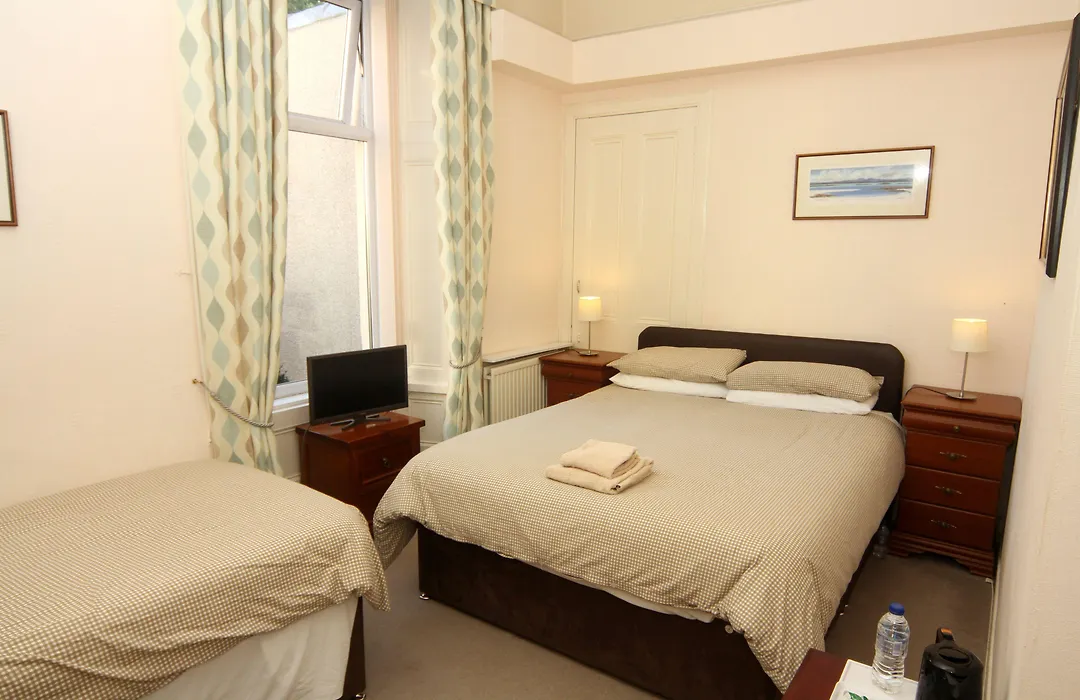 Dean Park Guest House-1