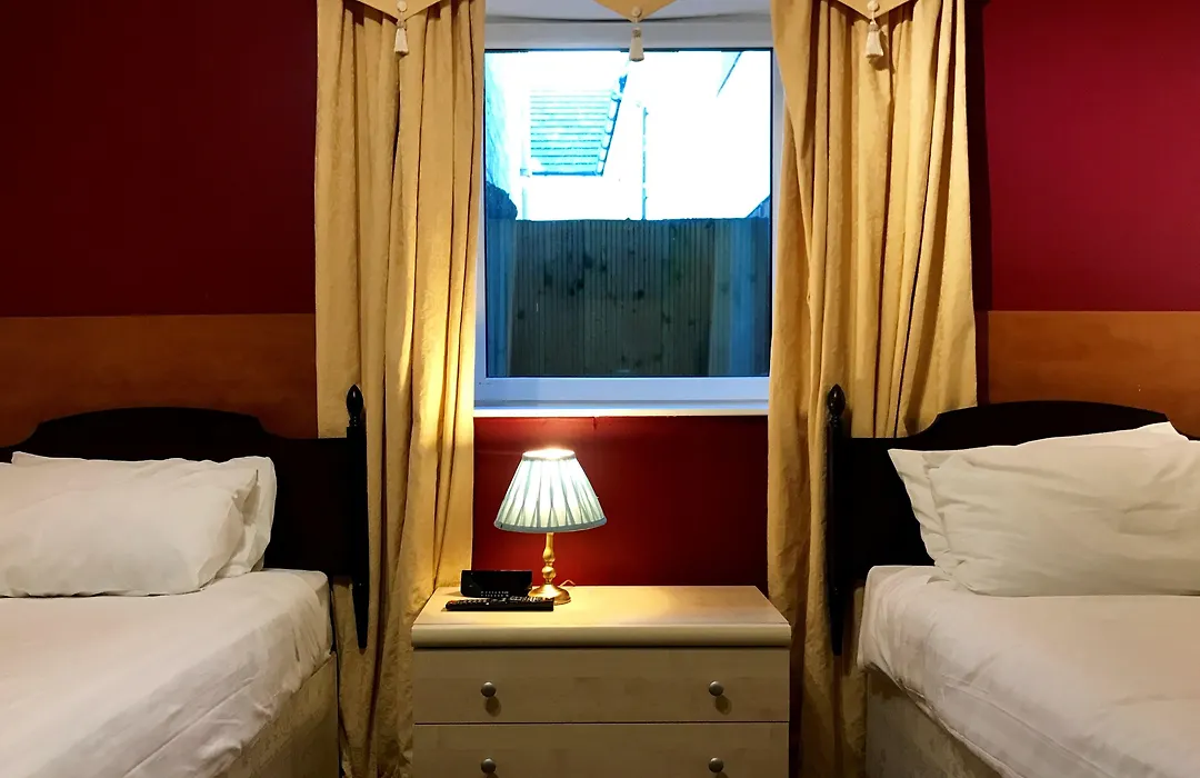 Glenlossie Guest House-1