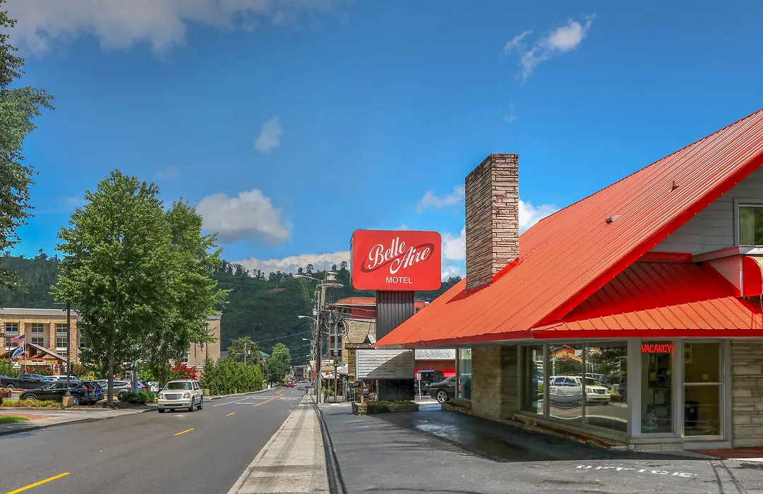 Belle Aire Motel - Downtown Convention Center - Gatlinburg-1