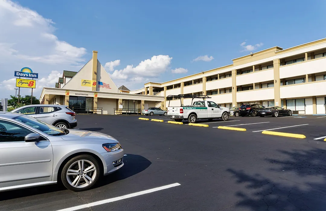 Super 8 Alexandria By Wyndham-1