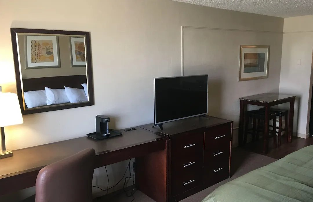 Allen Park Motor Lodge-1