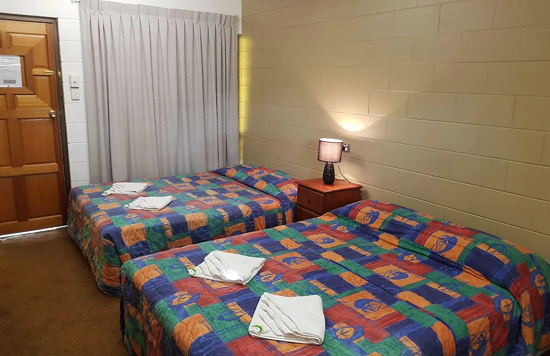 Commercial Hotel-1
