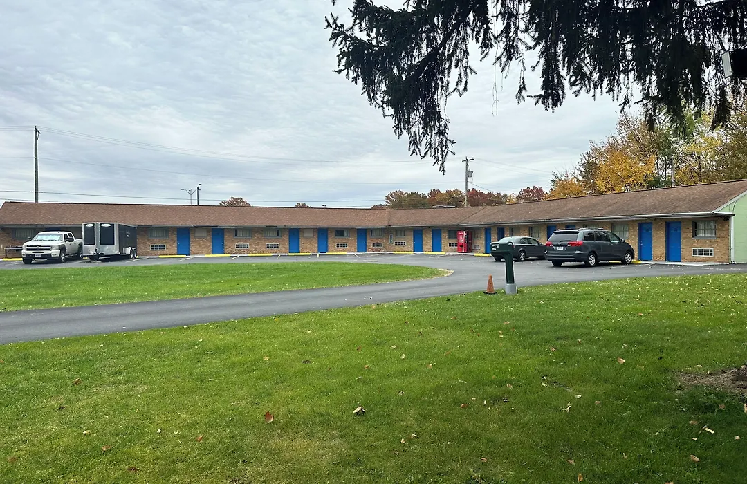 Westgate Manor Motel Austintown & Youngstown Ohio-1