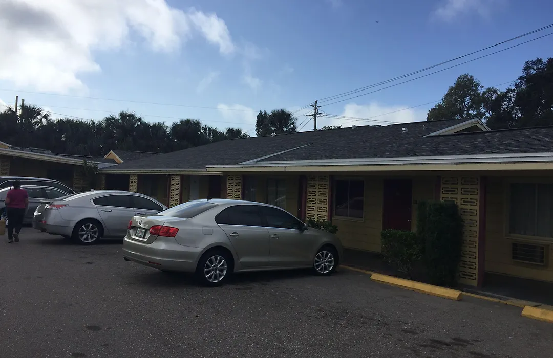 Flamingo Inn-1