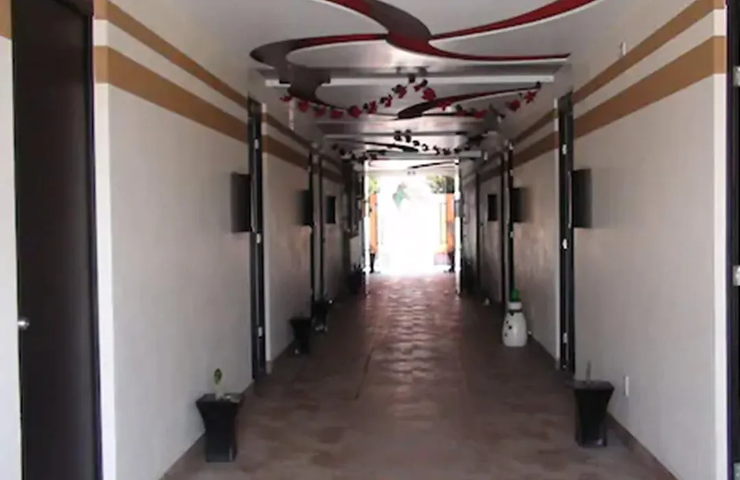 Hotel & Villas 7-1