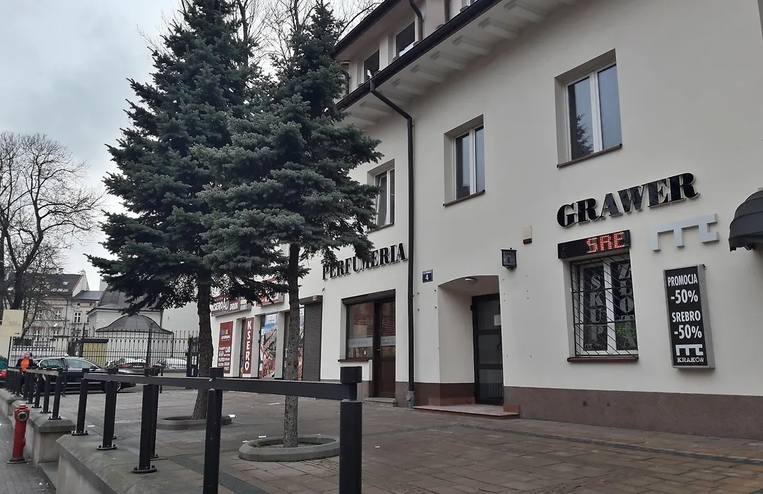 Cracow Central Aparthotel-1