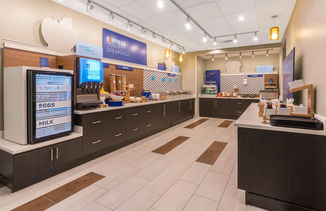 Holiday Inn Express & Suites Lake Havasu - London Bridge By Ihg-1