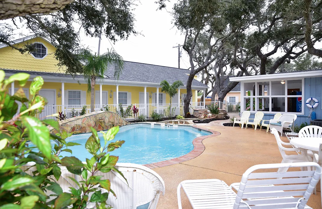 D&R Pelican Bay Resort-1