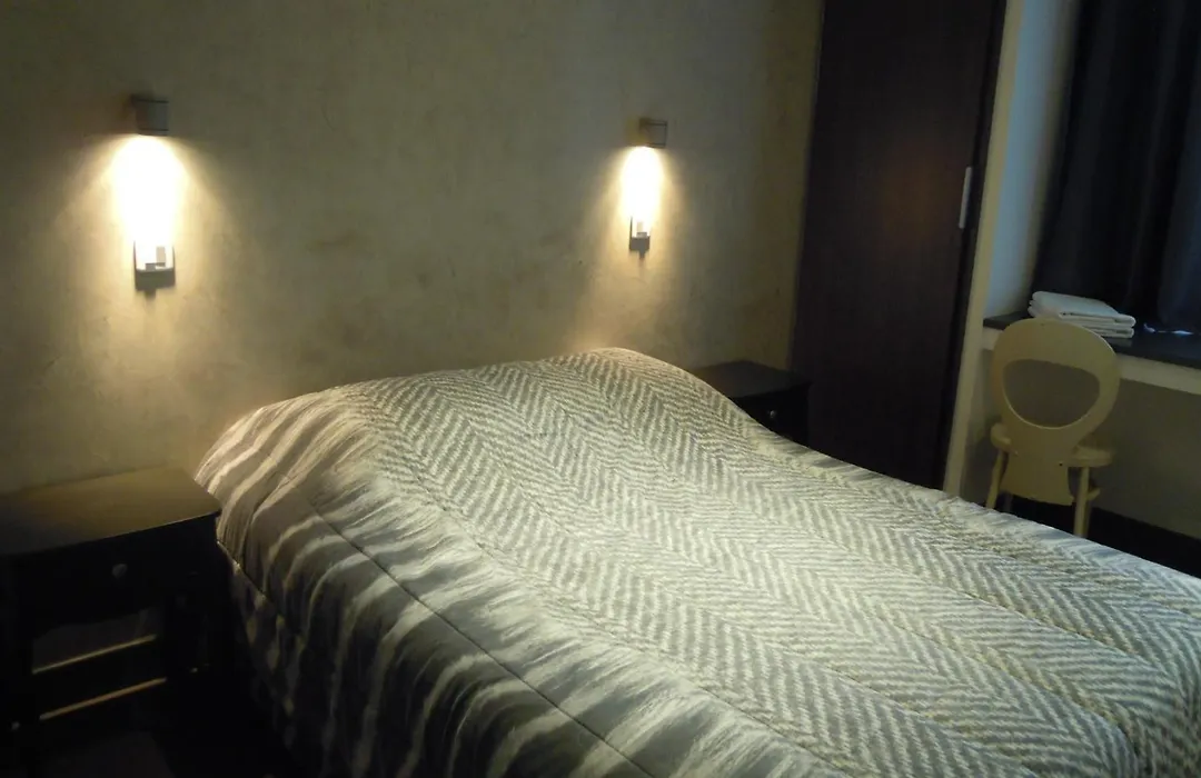 Hotel De La Pomme D'Or-1