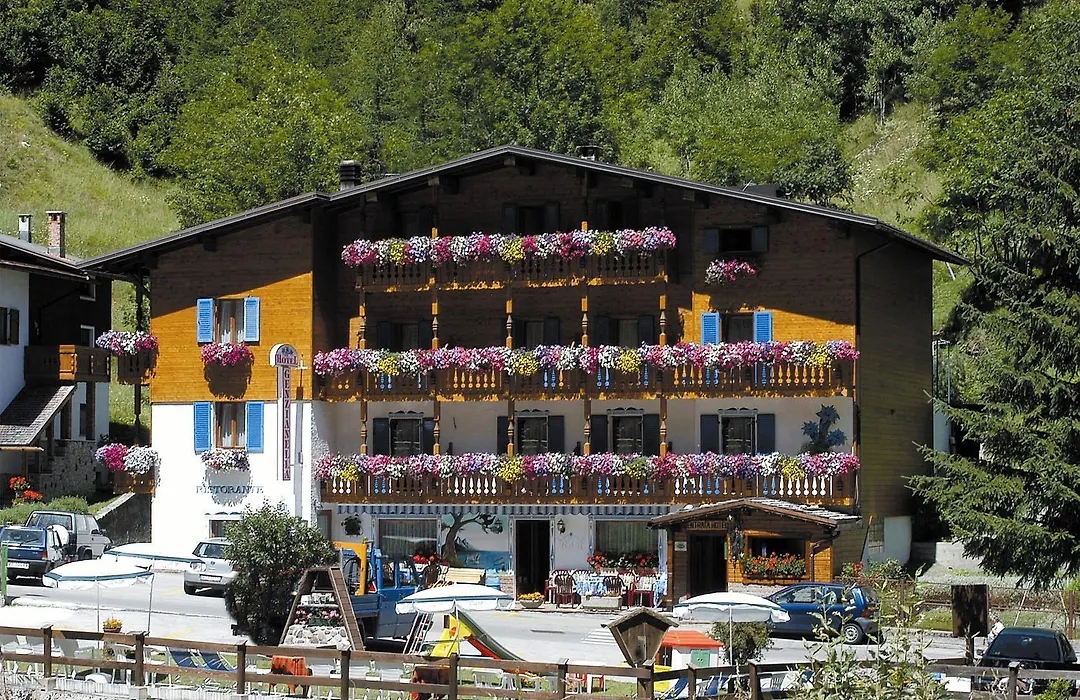 Albergo Genzianella-1