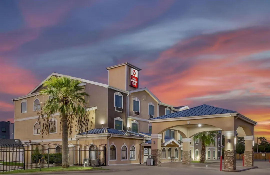 Best Western Plus Heritage Inn & Suites Houston,Pasadena,Deer Park,Channelview-1